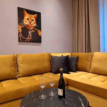 Apartment Royal Blue Grand No 4 Port *